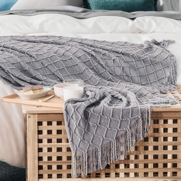Grey Diamond Tassel Knit Throw Cozy Fringe Patterned Fall/Winter Dorm Blanket - Picture 2 of 16